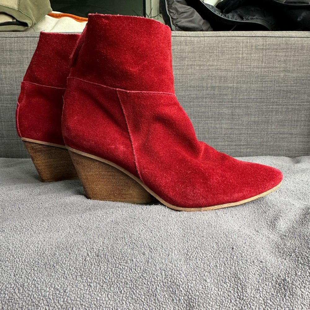 Matisse Red Suede booties
